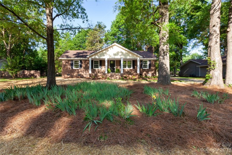 Property image 3 at 2732 Johnny Reb Lane, Charlotte, NC 28273