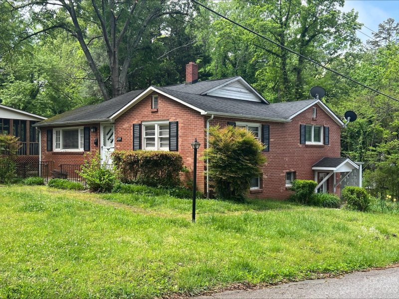 Property image 2 at 439 10th Street Drive, Hickory, NC 28601