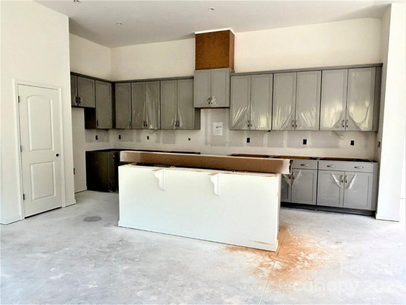 Property image 5 at 5009 Dunsford Drive, Denver, NC 28037