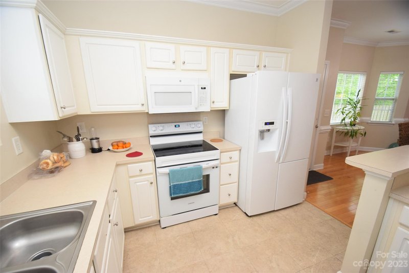 Property image 4 at 357 Valley Brook Lane, Concord, NC 28025