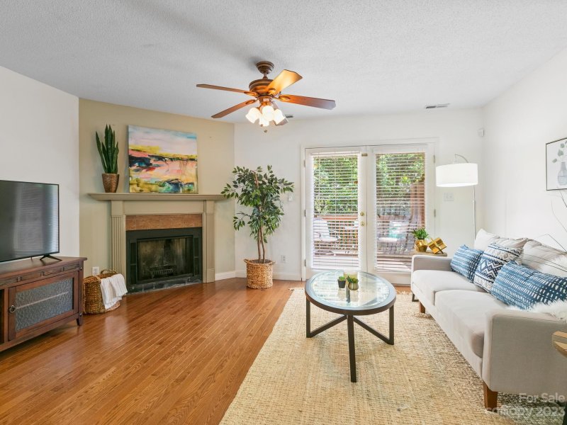 Property image 4 at 16 Spears Avenue, Asheville, NC 28801