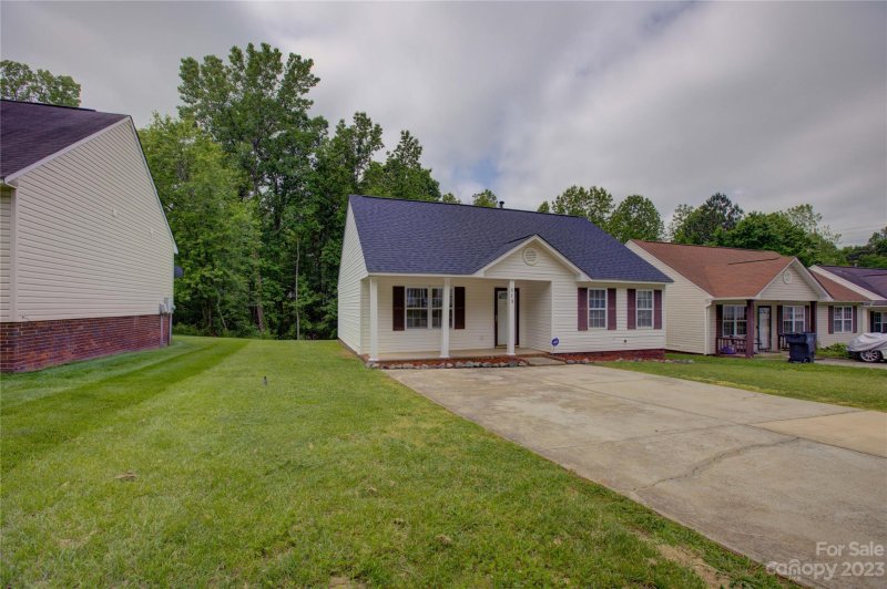 Property image 3 at 513 Graham Meadow Drive, Charlotte, NC 28213