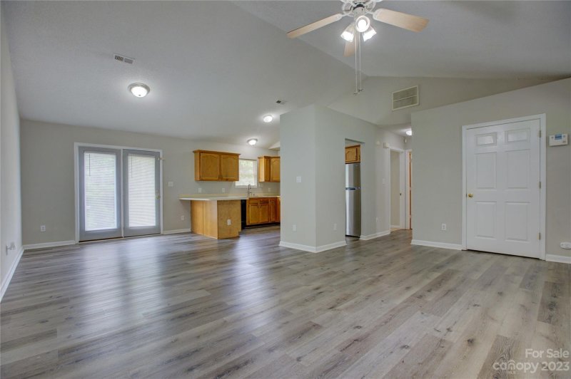 Property image 5 at 513 Graham Meadow Drive, Charlotte, NC 28213