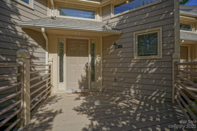 Property image 2 at 14635 Waterside Drive, Charlotte, NC 28278