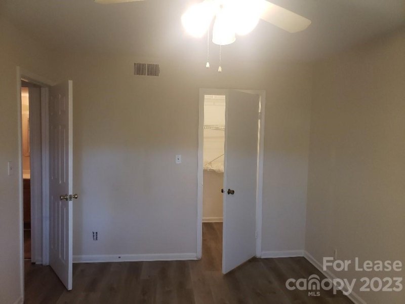 Property image 5 at 5808 Hunting Ridge Lane, Charlotte, NC 28212