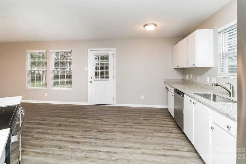 Property image 4 at 12333 Stowe Acres Drive, Charlotte, NC 28262