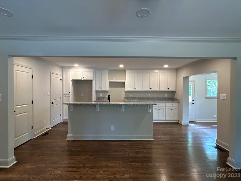 Property image 3 at 6209 Idlebrook Drive, Charlotte, NC 28212