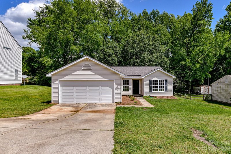 Property image 4 at 8210 Cadmium Court, Charlotte, NC 28215