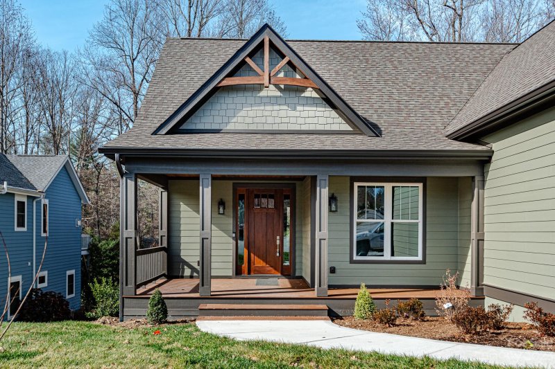 Property image 3 at 25 E Williams Meadow Court, Hendersonville, NC 28739