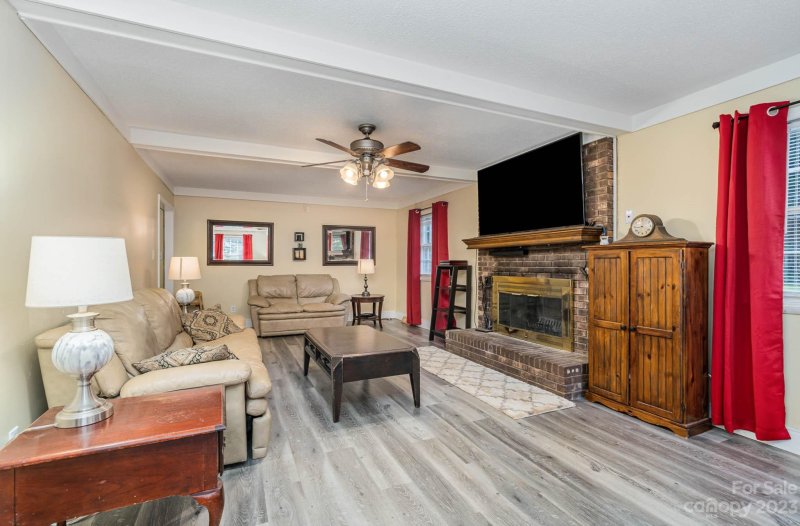 Property image 3 at 8808 Glencroft Road, Mint Hill, NC 28227