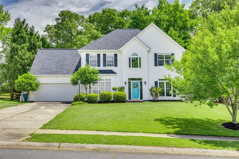 2832 Bumble Bee Drive