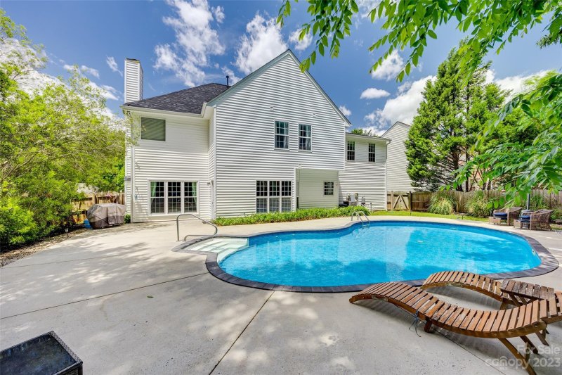 Property image 2 at 2832 Bumble Bee Drive, Matthews, NC 28105