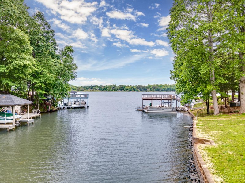 Property image 3 at 132 Quail Hollow Drive, Kings Mountain, NC 28086