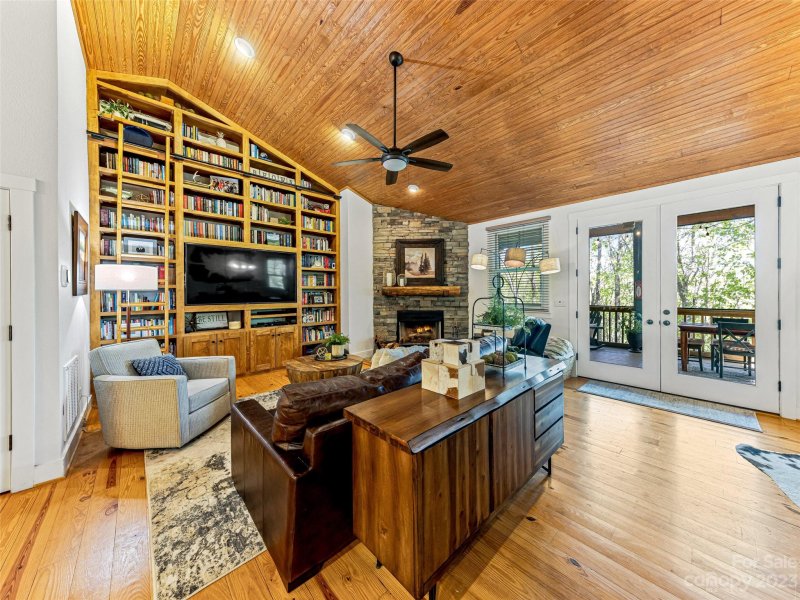 Property image 4 at 300 Hedgewood Drive, Tuckasegee, NC 28783