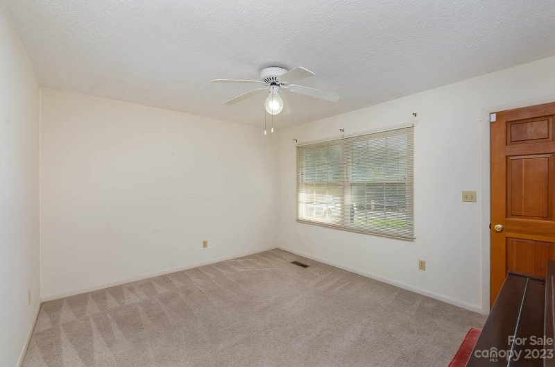 Property image 3 at 134 Point Circle, Belmont, NC 28012