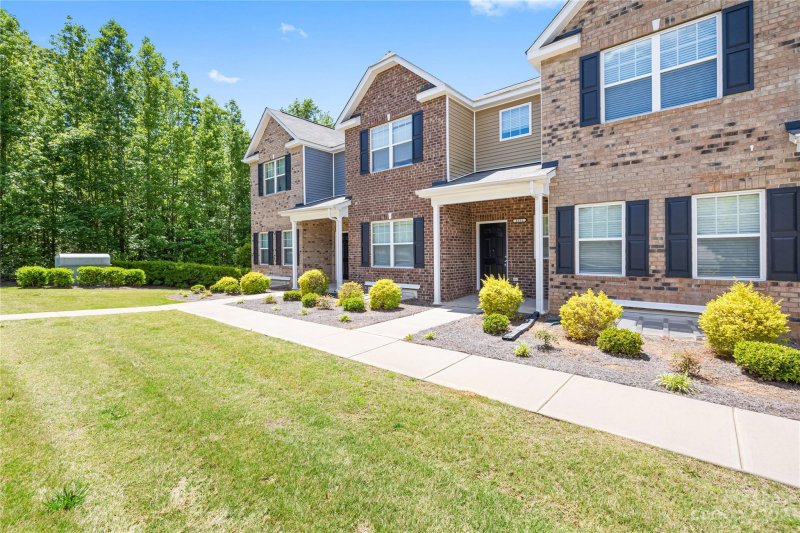 Property image 3 at 6311 Prosperity Church Road, Charlotte, NC 28269