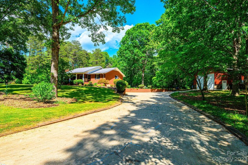 Property image 3 at 1873 Fairway Drive, Newton, NC 28658