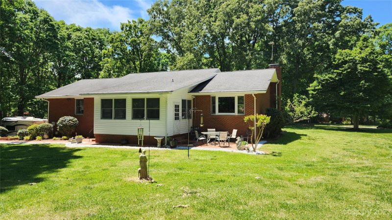 Property image 5 at 1873 Fairway Drive, Newton, NC 28658