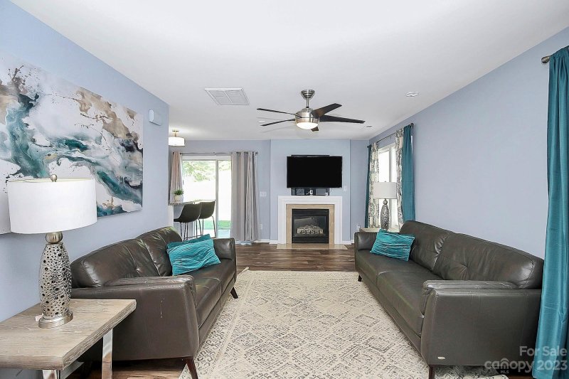 Property image 3 at 2722 Meadow Knoll Drive, Charlotte, NC 28269