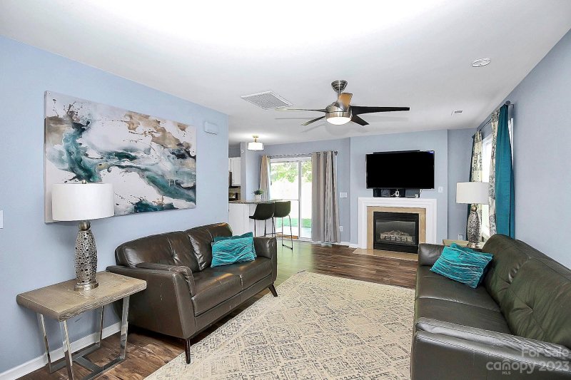 Property image 4 at 2722 Meadow Knoll Drive, Charlotte, NC 28269