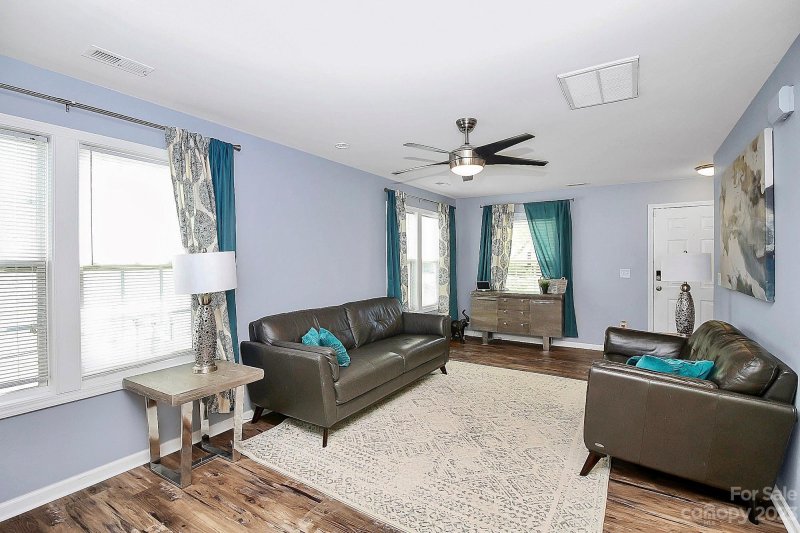 Property image 5 at 2722 Meadow Knoll Drive, Charlotte, NC 28269