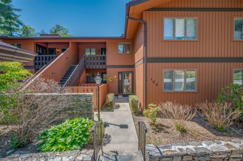 Property image 2 at 100 2 Bent Tree Drive, Hendersonville, NC 28739