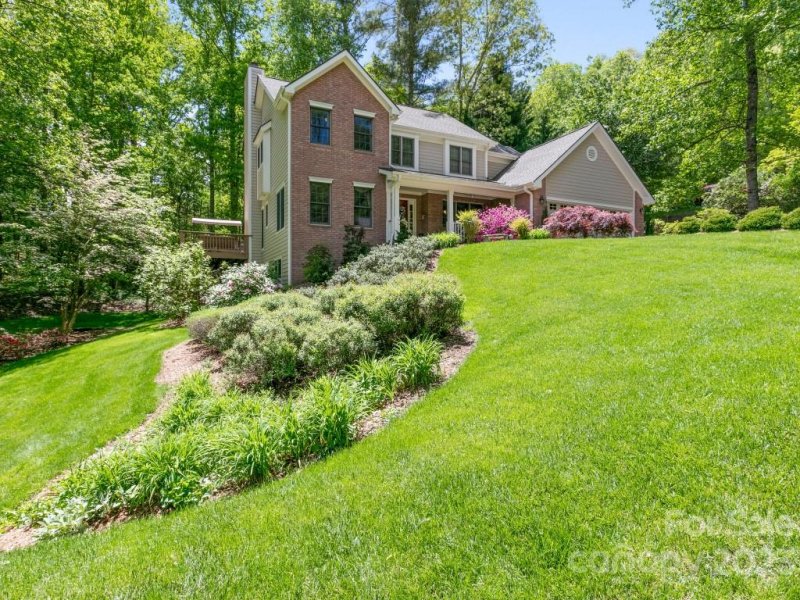 Property image 2 at 29 Weston Heights Drive, Asheville, NC 28803