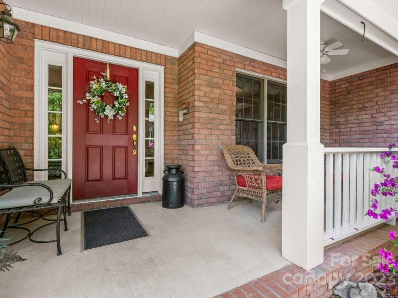 Property image 5 at 29 Weston Heights Drive, Asheville, NC 28803