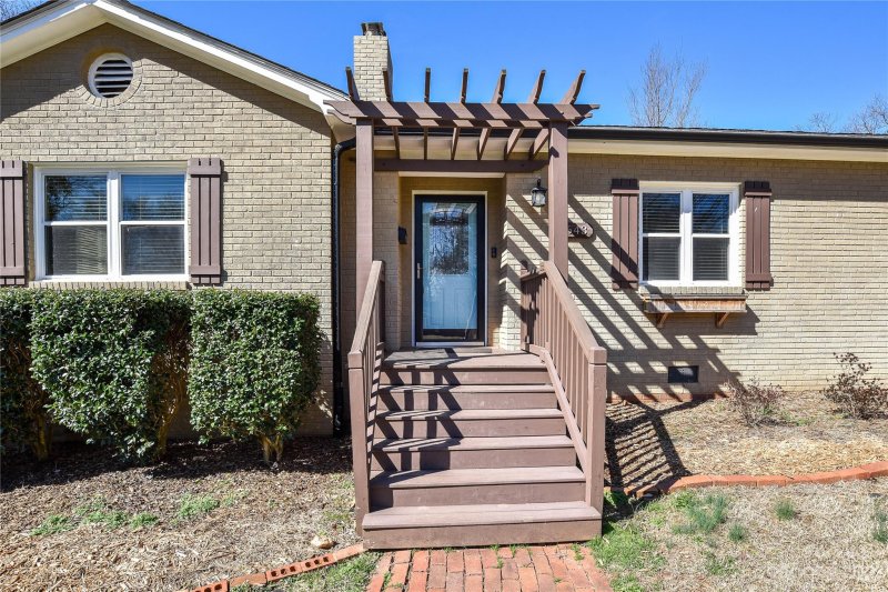 Property image 2 at 1643 Medford Drive, Charlotte, NC 28205