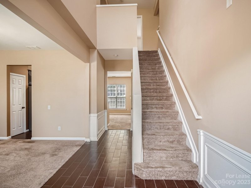 Property image 2 at 2724 Old Ironside Drive, Charlotte, NC 28213