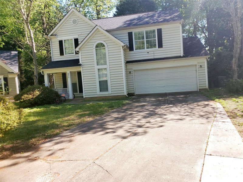Property image 2 at 8936 Trentsby Place, Charlotte, NC 28216