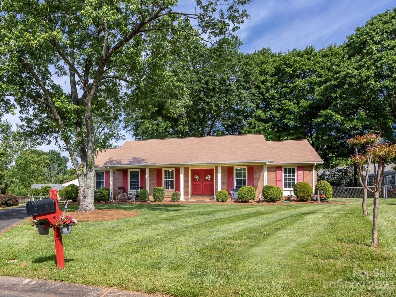 Property image 3 at 7501 Hitching Post Lane, Charlotte, NC 28212