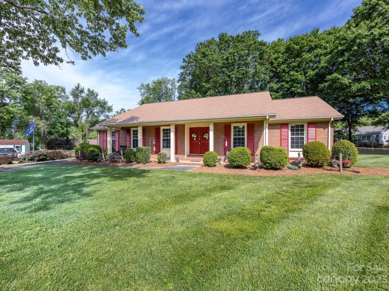 Property image 4 at 7501 Hitching Post Lane, Charlotte, NC 28212