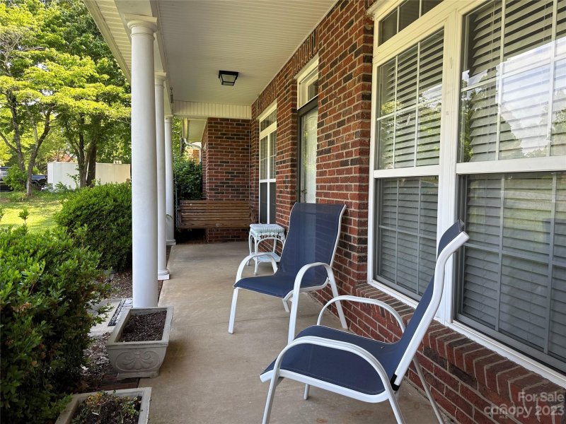 Property image 5 at 7994 King Arthurs Court, Denver, NC 28037