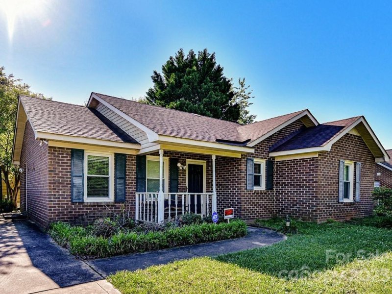 Property image 2 at 3104 Bobwhite Circle, Wingate, NC 28174