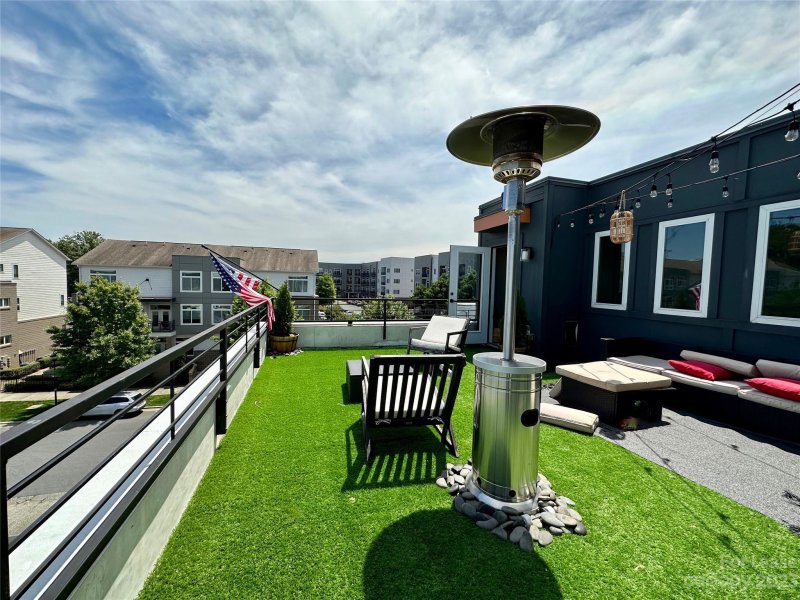 Property image 3 at 2704 Youngblood Street, Charlotte, NC 28203