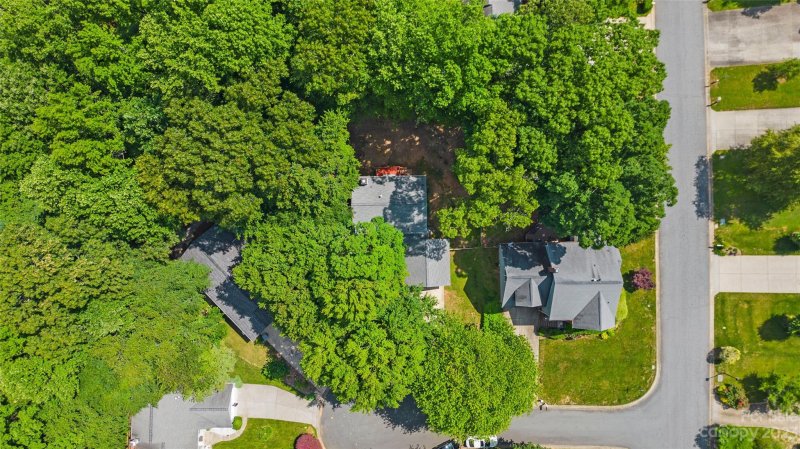 Property image 3 at 3707 Peakwood Court, Charlotte, NC 28269