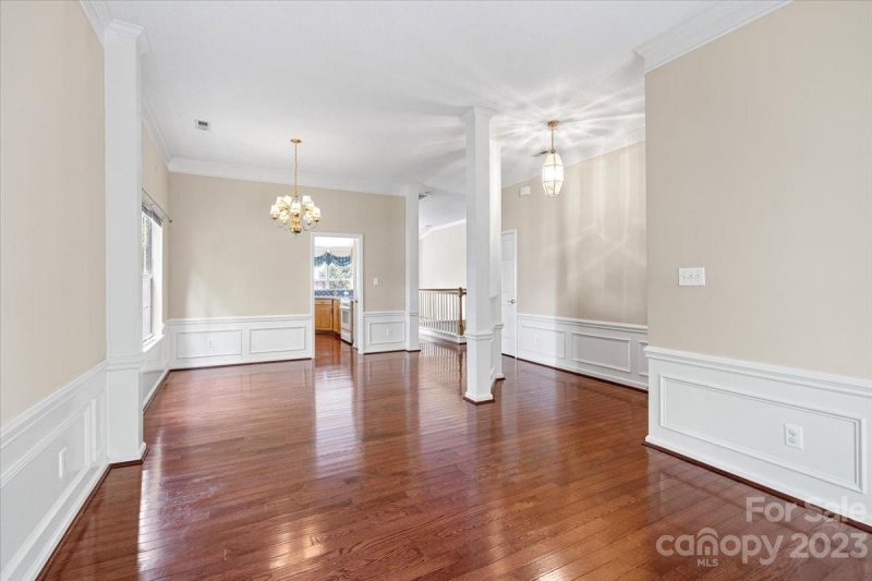 Property image 5 at 6423 Summertree Lane, Charlotte, NC 28270