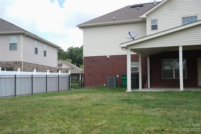 Property image 4 at 14712 Vaughan Drive, Charlotte, NC 28273