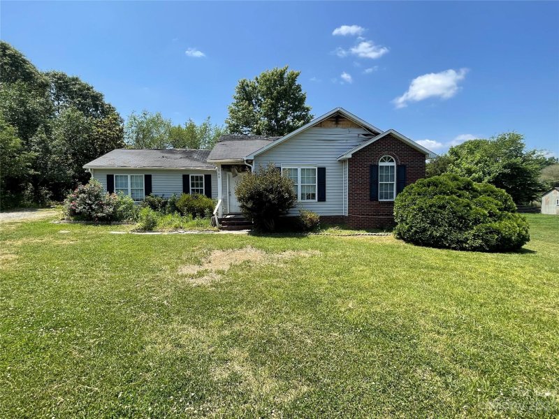 2700 Bobwhite Circle