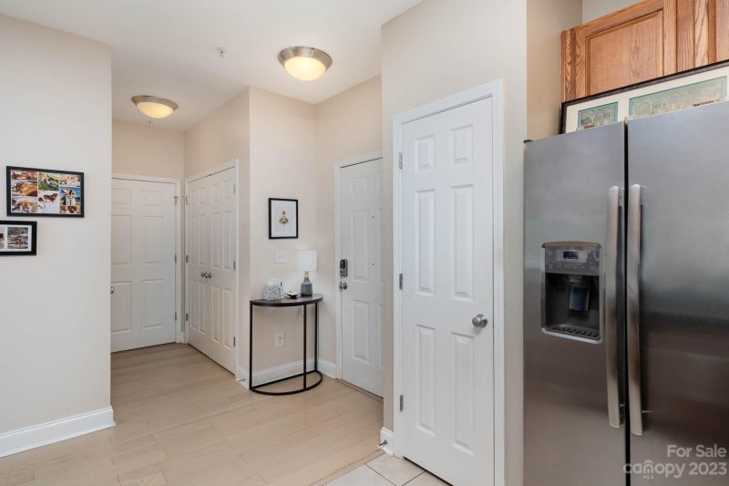 Property image 5 at 1000 Woodlawn Road, Charlotte, NC 28209