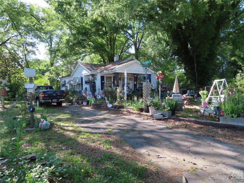 1012 Finley Road