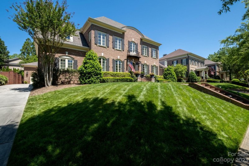 Property image 2 at 9209 Heydon Hall Circle, Charlotte, NC 28210