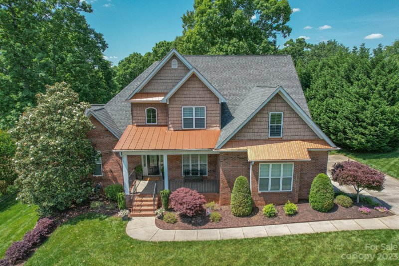 Property image 2 at 504 Lake Breeze Lane, Belmont, NC 28012