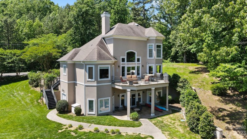 Property image 3 at 142 Normandy Road, Mooresville, NC 28117