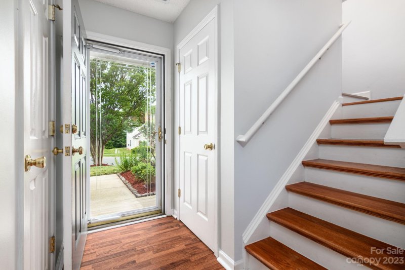 Property image 4 at 6532 Forest Cross Drive, Charlotte, NC 28216