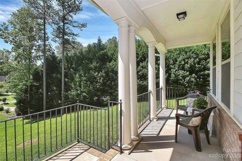 Property image 3 at 141 Whispering Cove Court, Mooresville, NC 28117