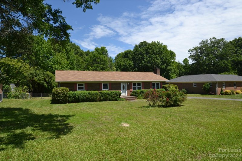 Property image 2 at 15109 Catawba Circle, Matthews, NC 28104