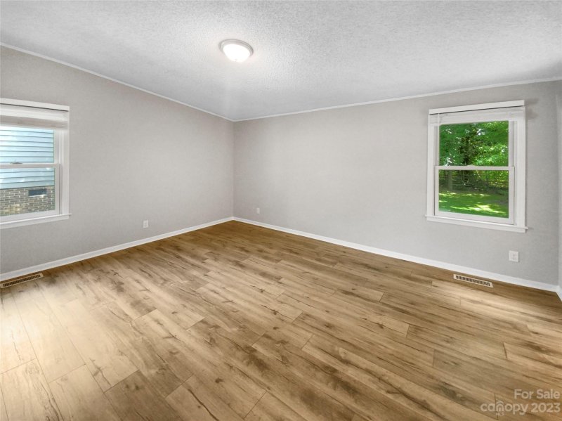 Property image 5 at 7900 Heatherdale Court, Charlotte, NC 28212