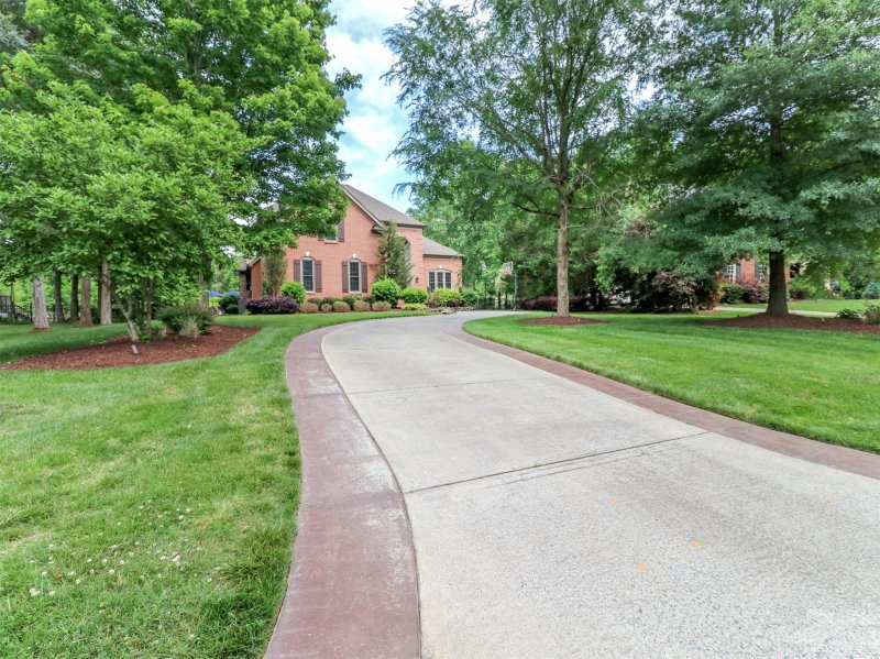 Property image 2 at 9612 Belmont Lane, Marvin, NC 28173